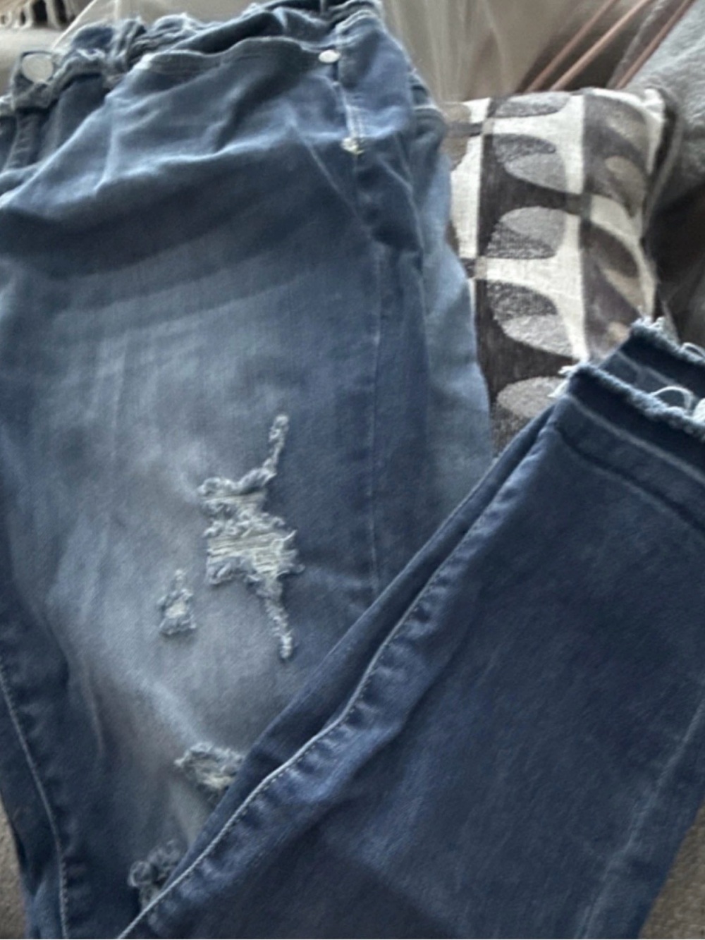 Judy Blue Women's Distressed Skinny Jeans - Blue Wash. 2 Pairs. WHAT!!?? - Picture 4 of 6